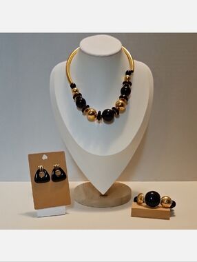 Gold Tone and Black Beaded Jewelry Set